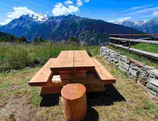 Gartenplatz / Tische