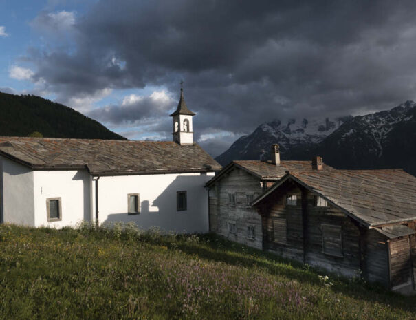 Gspon Ferienwohnung / Dorf-Kirche