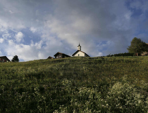 Gspon Ferienwohnung / Dorf-Kirche